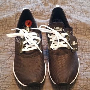 New with tags New Balance shoes